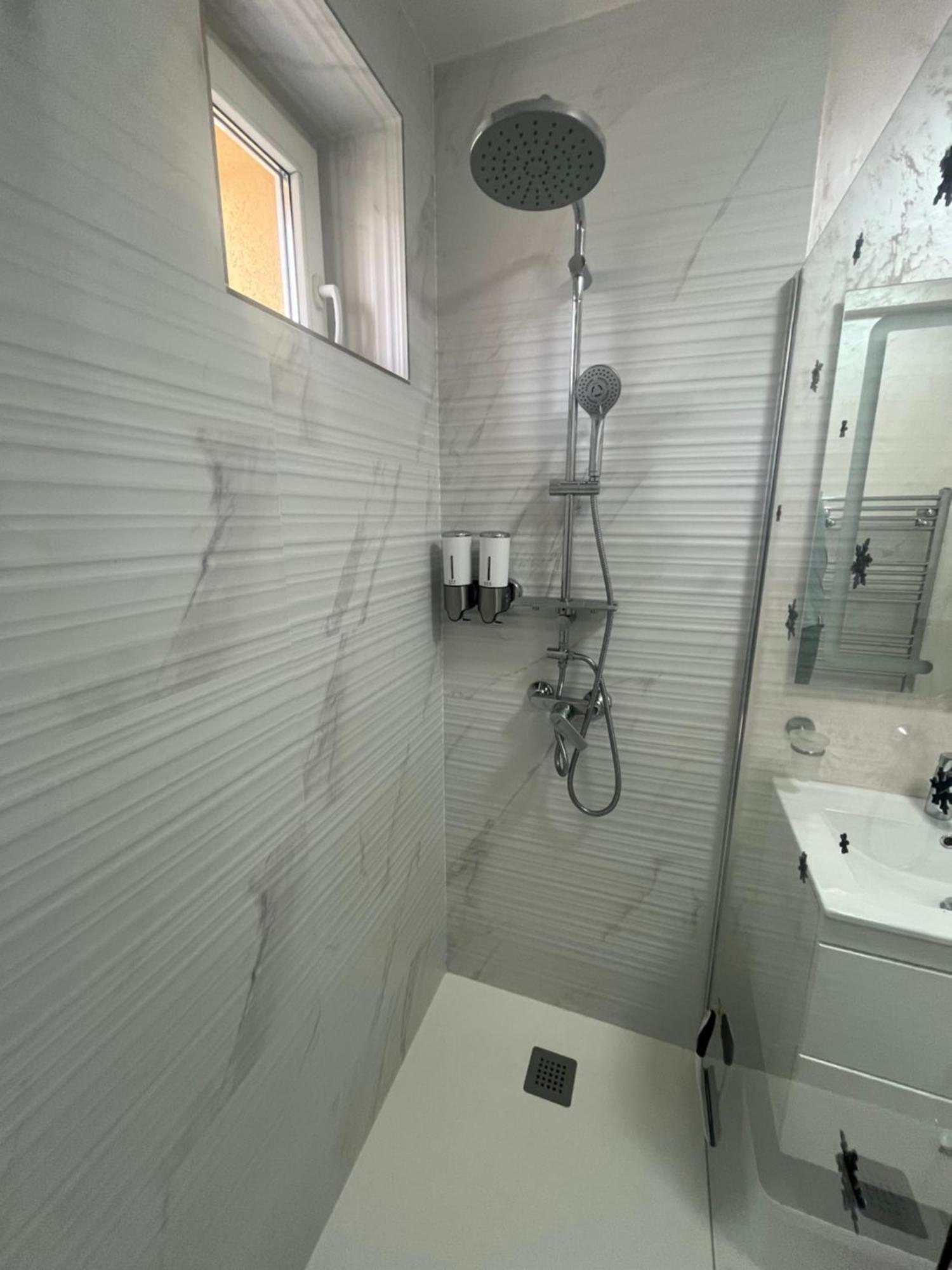 Luxury Apartment Сибиу Экстерьер фото